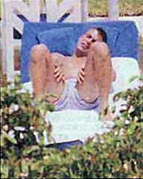 George Clooney, nude